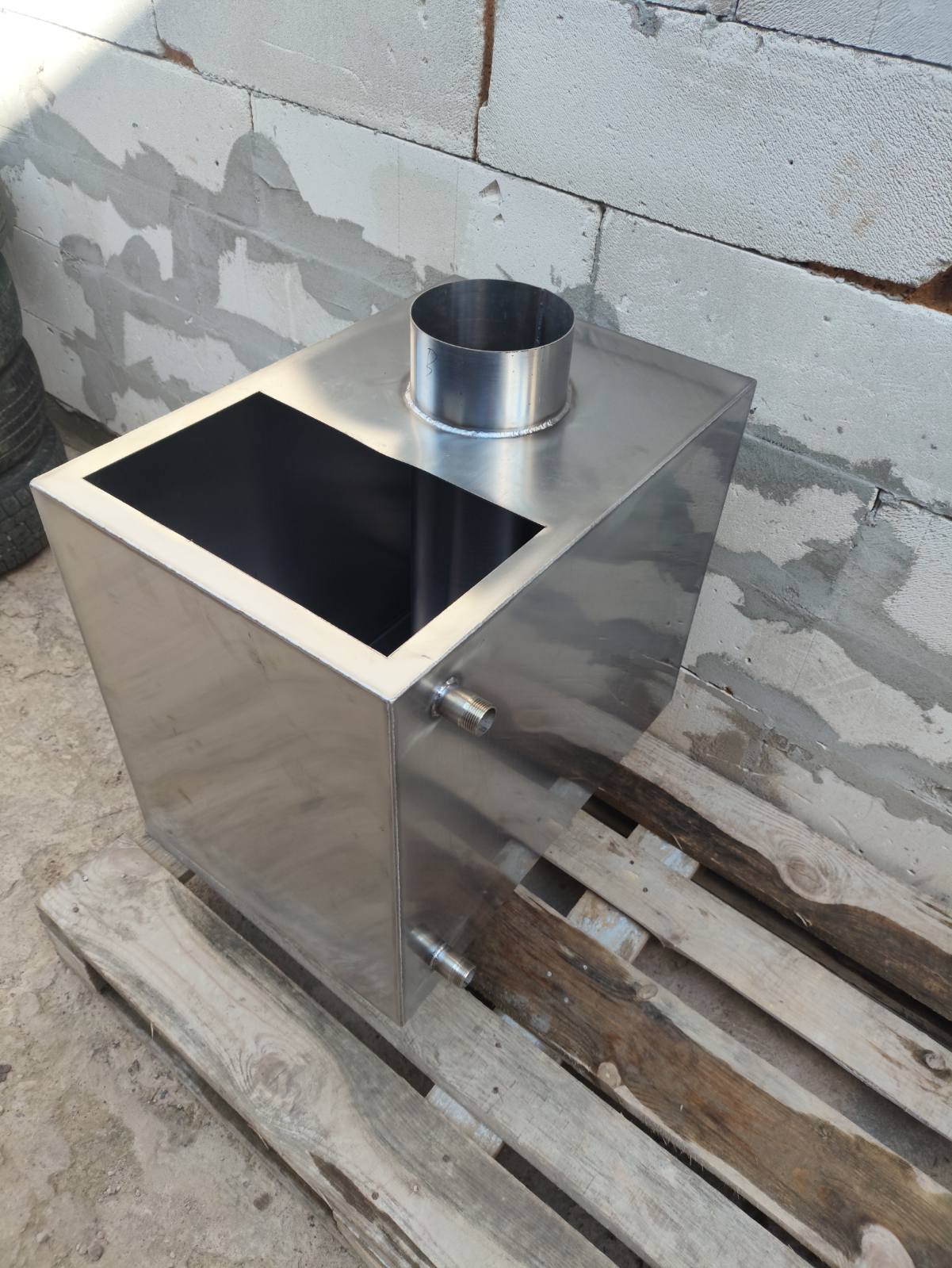 изображение_viber_2024-07-01_20-07-00-651 бак на трубу